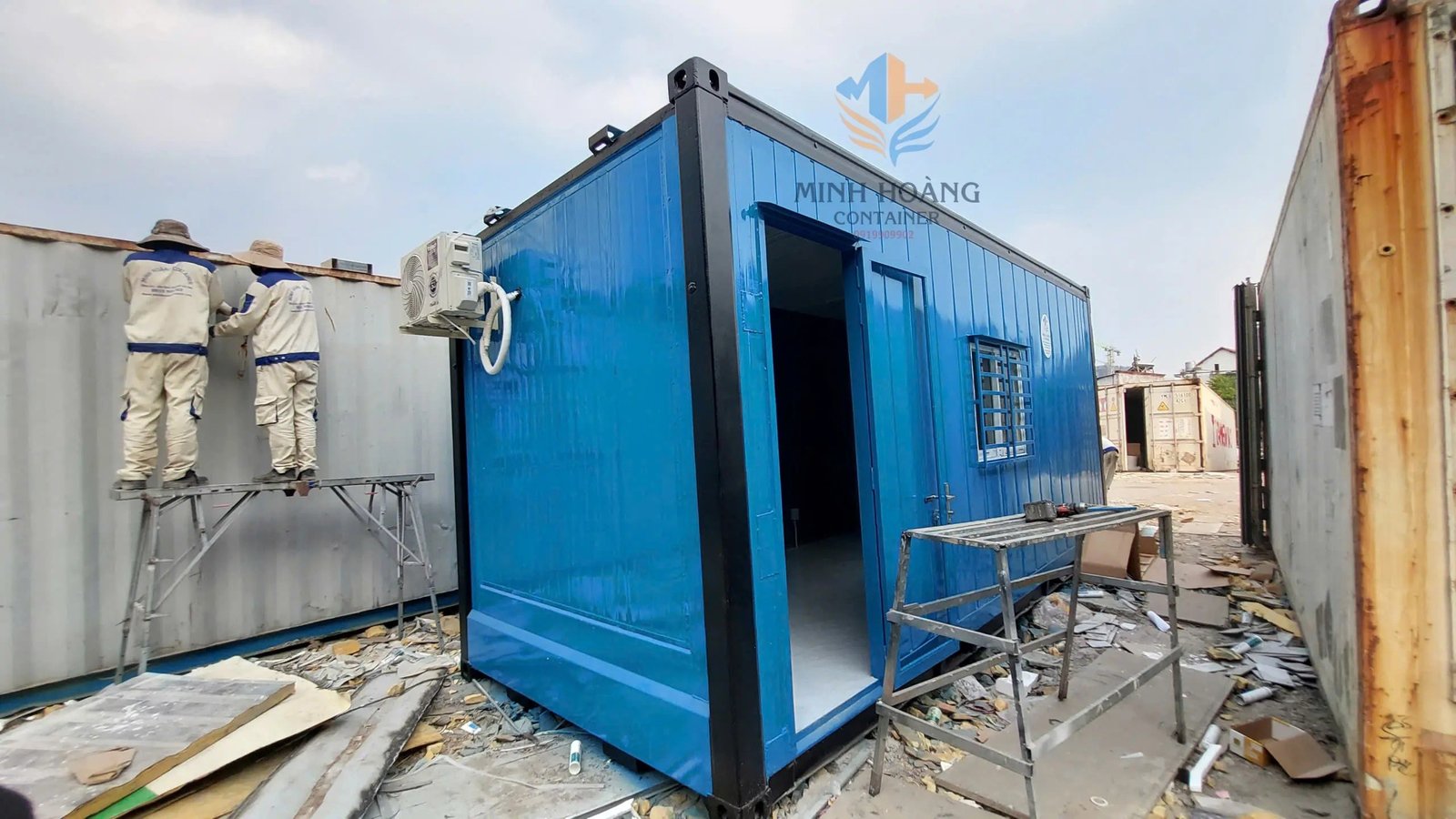 Container Văn Phòng 20 Feet Có Toilet – Thiết Kế Xanh Dương Viền Đen Hiện Đại